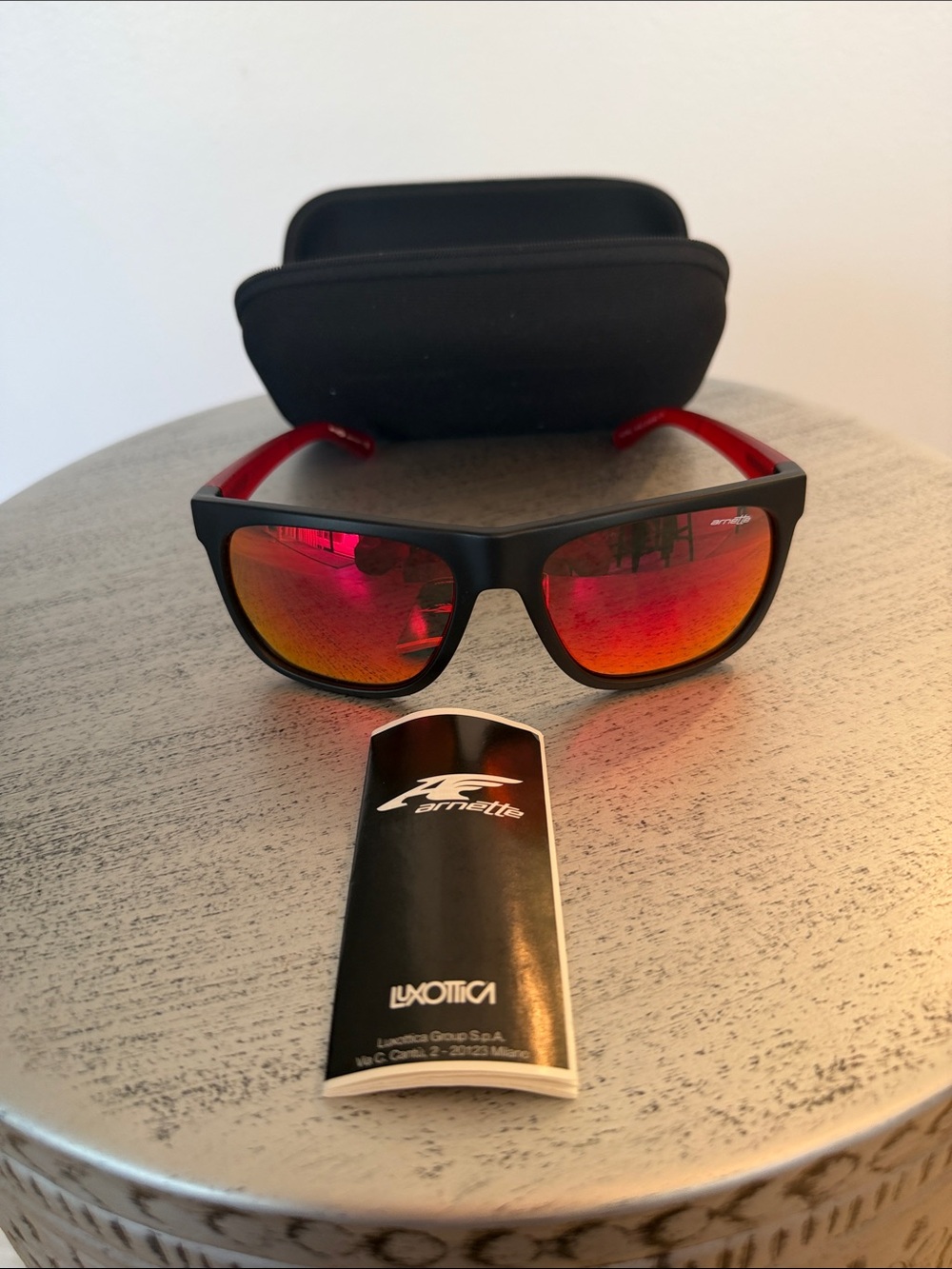 Arnette Red Temple Tip Sunglasses - Picture 7 of 8